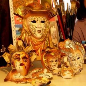 H l artiste et les masques venise 1